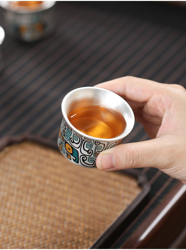 Master-Crafted Portable Japanese-Style Tea Set (1 Pot, 4 Cups) – Pure Silver & Ceramic with Taotie Motif – Suitable for Home & Travel