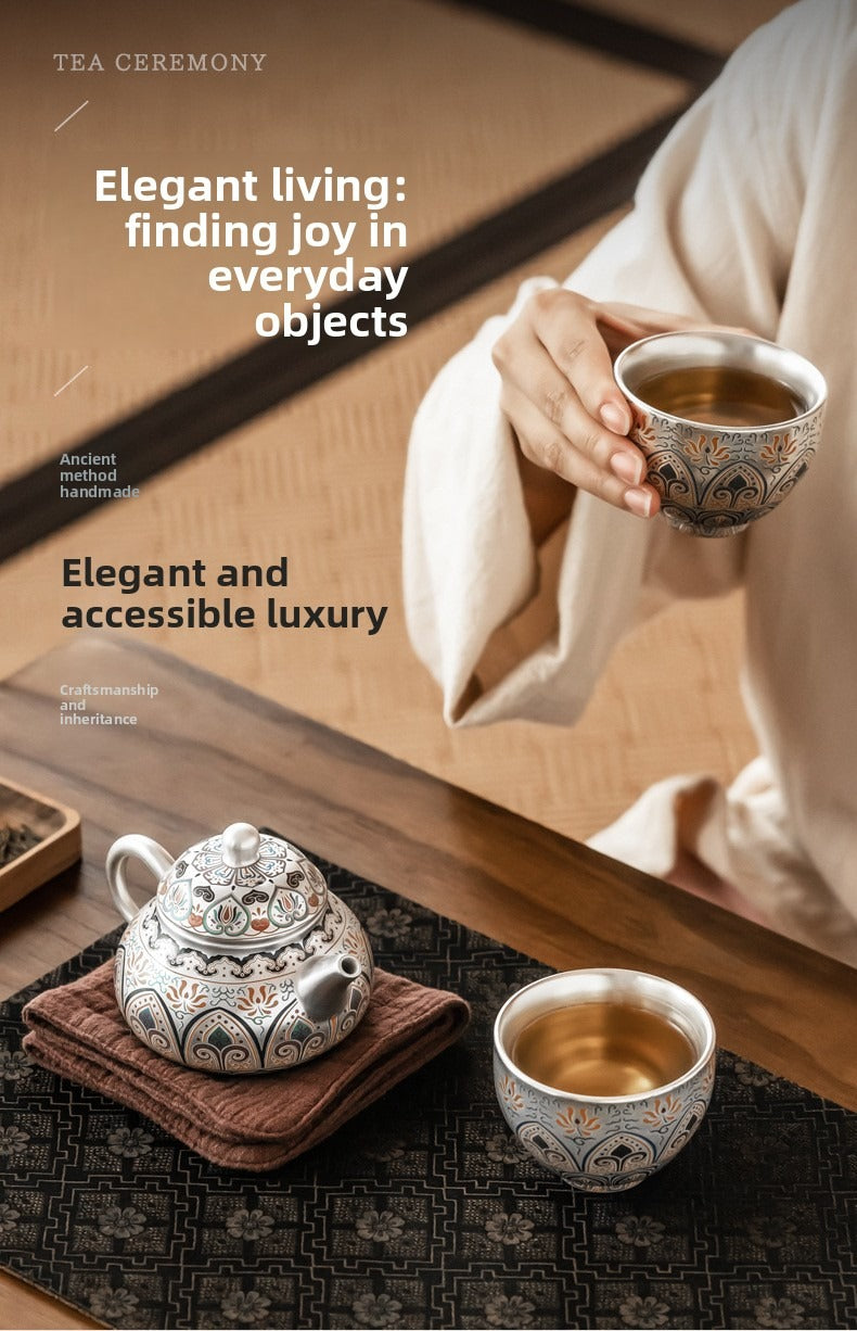 Premium Silver-Plated Kung Fu Tea Set (Gift Box): Heat-Resistant Tea Maker with Teapot and Two Cups – Ideal Gift or Souvenir