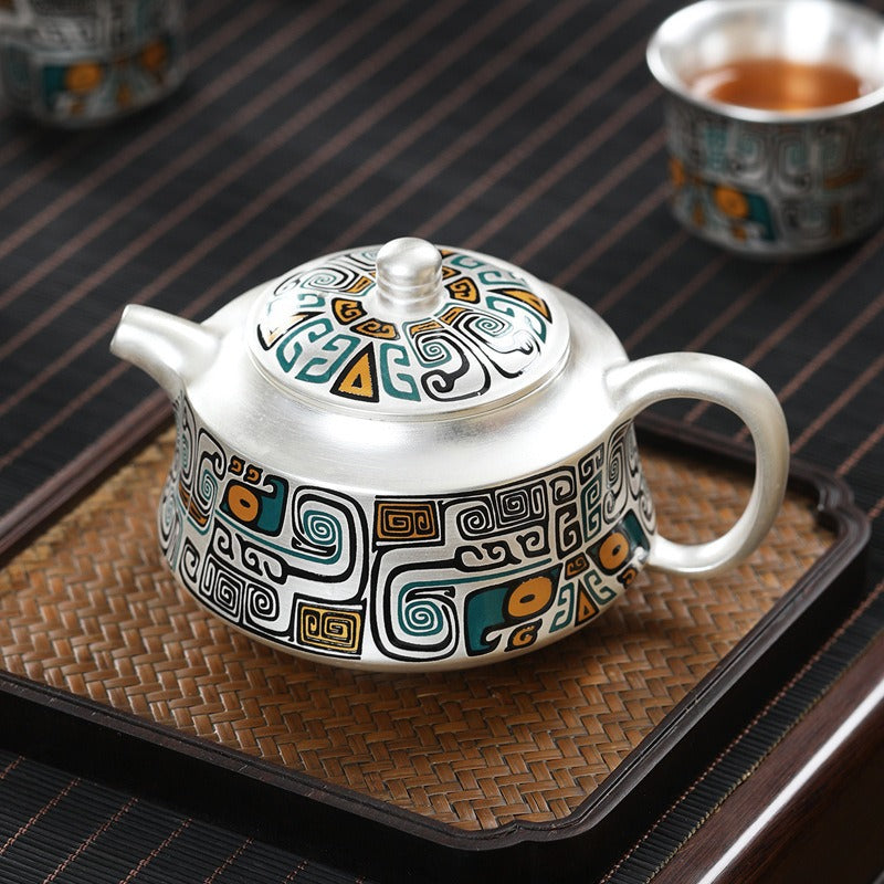 Master-Crafted Portable Japanese-Style Tea Set (1 Pot, 4 Cups) – Pure Silver & Ceramic with Taotie Motif – Suitable for Home & Travel