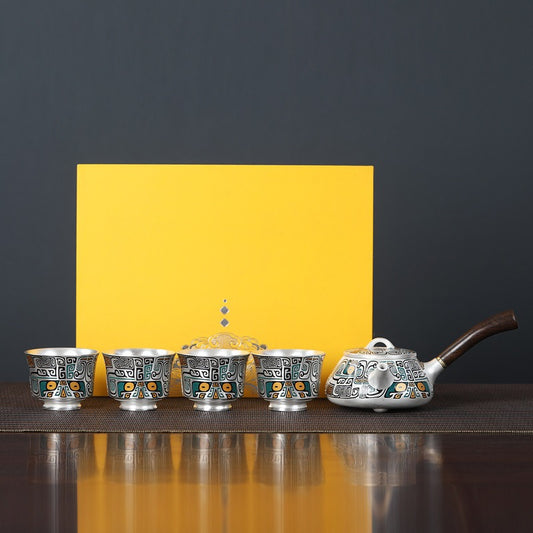 Master-Crafted Portable Japanese-Style Tea Set (1 Pot, 4 Cups) – Pure Silver & Ceramic with Taotie Motif – Suitable for Home & Travel